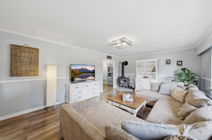 Photo 6 at 12092 Glenhurst Street, East Central, Maple Ridge