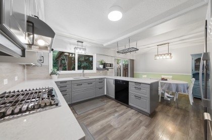 Photo 12 at 12092 Glenhurst Street, East Central, Maple Ridge