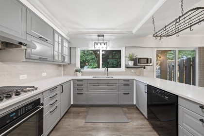 Photo 11 at 12092 Glenhurst Street, East Central, Maple Ridge