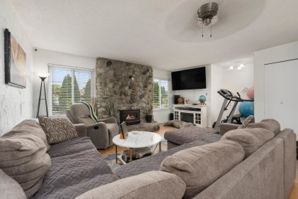 Photo 10 at 22702 123 Avenue, East Central, Maple Ridge