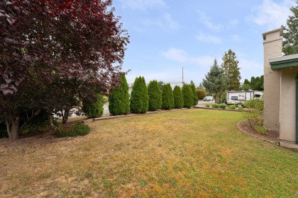 Photo 4 at 22702 123 Avenue, East Central, Maple Ridge