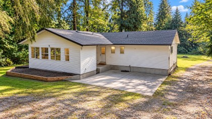 Photo 4 at 14827 Sylvester Road, Durieu, Mission