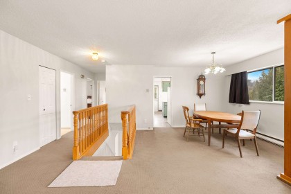 Photo 3 at 34692 Dewdney Trunk Road, Hatzic, Mission