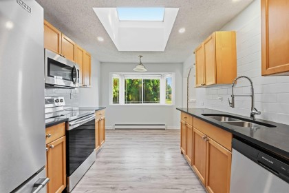 Photo 12 at 20225 Lorne Avenue, Southwest Maple Ridge, Maple Ridge