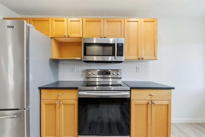 Photo 14 at 20225 Lorne Avenue, Southwest Maple Ridge, Maple Ridge