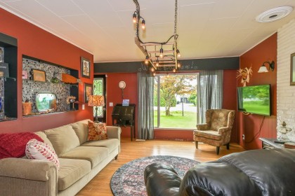 Photo 4 at 32955 Dewdney Trunk Road, Mission BC, Mission