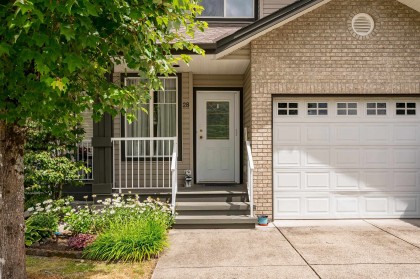 Photo 3 at 28 - 11358 Cottonwood Drive, Cottonwood MR, Maple Ridge