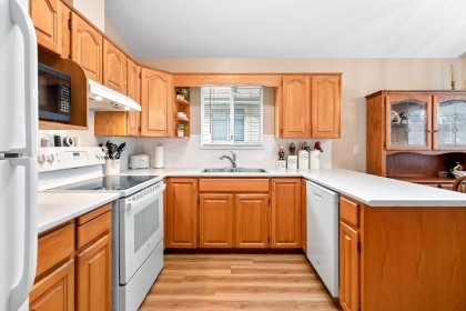 Photo 14 at 11690 206a Street, Southwest Maple Ridge, Maple Ridge