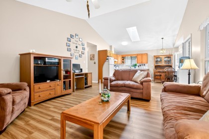 Photo 8 at 11690 206a Street, Southwest Maple Ridge, Maple Ridge