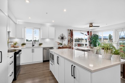 Photo 7 at 503 - 22575 Brown Avenue, East Central, Maple Ridge