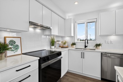 Photo 4 at 503 - 22575 Brown Avenue, East Central, Maple Ridge