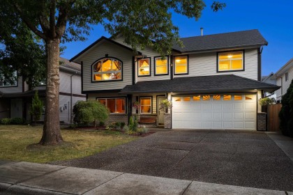 Photo 3 at 23788 120b Avenue, East Central, Maple Ridge