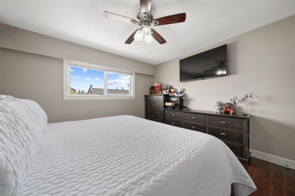 Photo 12 at 12347 Greenwell Street, East Central, Maple Ridge