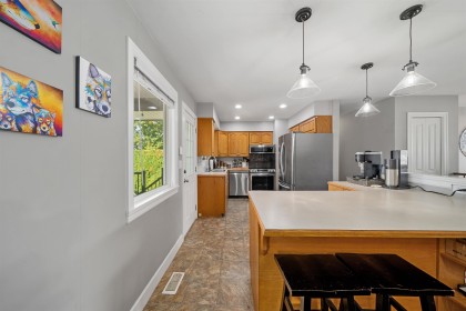 Photo 7 at 12347 Greenwell Street, East Central, Maple Ridge