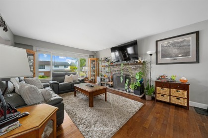 Photo 3 at 12347 Greenwell Street, East Central, Maple Ridge