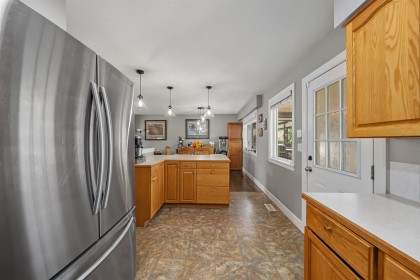 Photo 10 at 12347 Greenwell Street, East Central, Maple Ridge