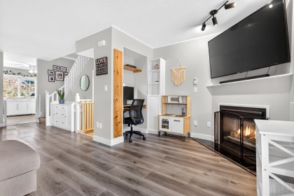 Photo 9 at 10 - 11355 236 Street, Cottonwood MR, Maple Ridge
