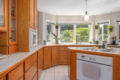 Photo 11 at 26070 116 Avenue, Websters Corners, Maple Ridge