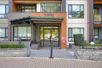 Photo 3 at 106 - 32690 14th Avenue, Mission BC, Mission
