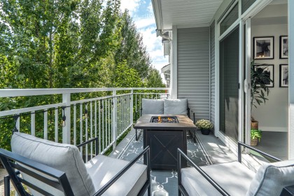 Photo 17 at 602 - 11295 Pazarena Place, East Central, Maple Ridge