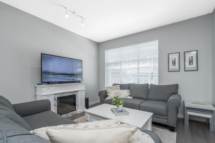 Photo 11 at 602 - 11295 Pazarena Place, East Central, Maple Ridge