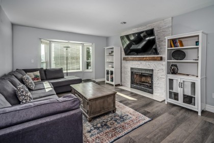 Photo 12 at 22895 Gillis Place, East Central, Maple Ridge