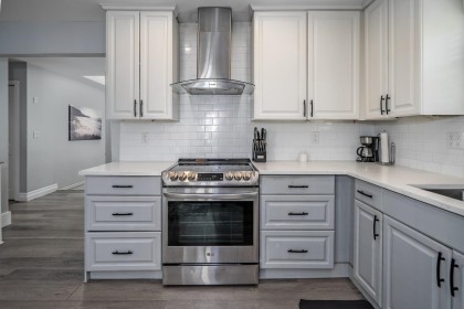 Photo 3 at 22895 Gillis Place, East Central, Maple Ridge