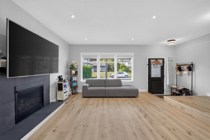 Photo 2 at 11908 Meadowlark Drive, Cottonwood MR, Maple Ridge