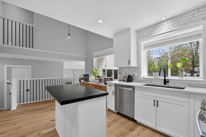 Photo 12 at 11908 Meadowlark Drive, Cottonwood MR, Maple Ridge