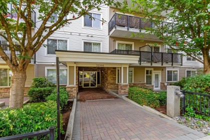 Photo 7 at 406 - 22290 North Avenue, West Central, Maple Ridge