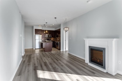 Photo 14 at 406 - 22290 North Avenue, West Central, Maple Ridge