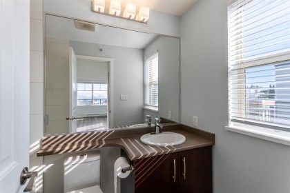 Photo 21 at 406 - 22290 North Avenue, West Central, Maple Ridge