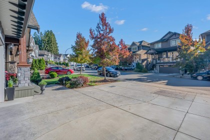 Photo 2 at 11065 Buckerfield Drive, Cottonwood MR, Maple Ridge