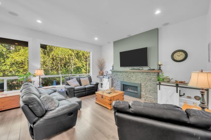 Photo 6 at 11065 Buckerfield Drive, Cottonwood MR, Maple Ridge
