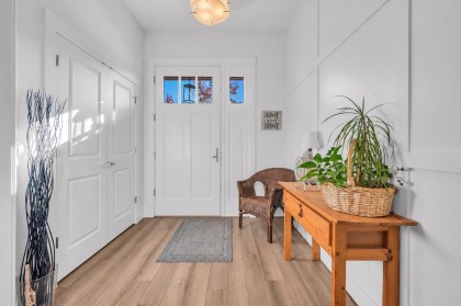Photo 3 at 11065 Buckerfield Drive, Cottonwood MR, Maple Ridge