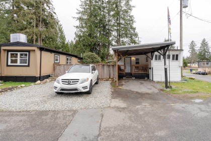 Photo 2 at 23252 Calvin Crescent, East Central, Maple Ridge