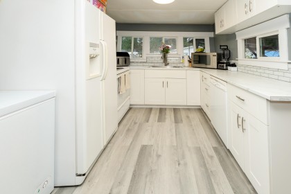 Photo 8 at 23252 Calvin Crescent, East Central, Maple Ridge