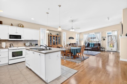 Photo 7 at 162 - 19639 Meadow Gardens Way, North Meadows PI, Pitt Meadows