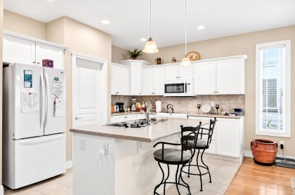 Photo 8 at 162 - 19639 Meadow Gardens Way, North Meadows PI, Pitt Meadows