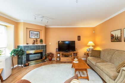 Photo 3 at 21 - 12268 189a Street, Central Meadows, Pitt Meadows