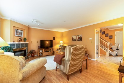 Photo 4 at 21 - 12268 189a Street, Central Meadows, Pitt Meadows
