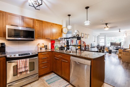 Photo 4 at 117 - 19677 Meadow Gardens Way, North Meadows PI, Pitt Meadows