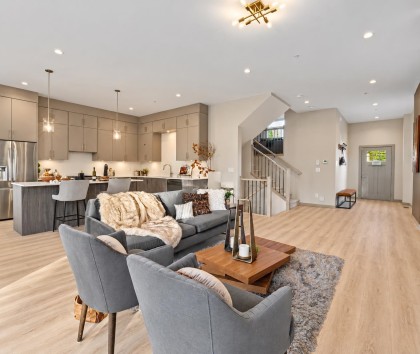 Photo 10 at 1 - 11055 Cameron Court, Cottonwood MR, Maple Ridge