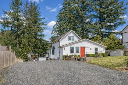 Photo 1 at 34587 Ferguson Avenue, Hatzic, Mission