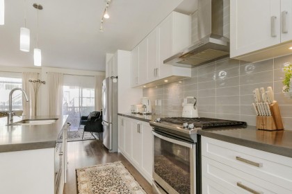Photo 9 at 136 - 11305 240 Street, Cottonwood MR, Maple Ridge