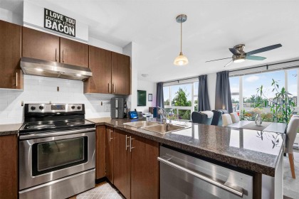 Photo 8 at 403 - 12075 228 Street, East Central, Maple Ridge