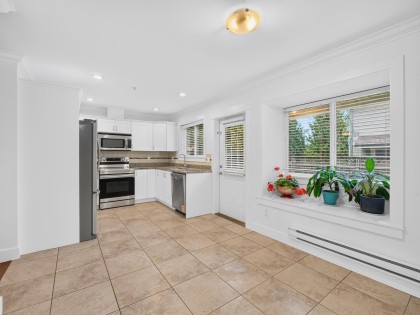 Photo 9 at 34 - 22977 116 Avenue, East Central, Maple Ridge