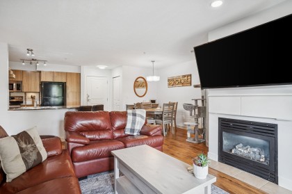Photo 5 at 305 - 12020 207a Street, Northwest Maple Ridge, Maple Ridge