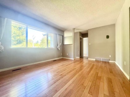 Photo 3 at 20732 114 Avenue, Southwest Maple Ridge, Maple Ridge