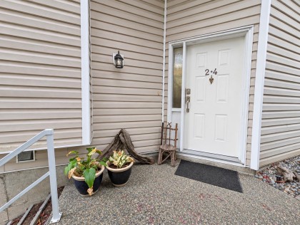 Photo 2 at 24 - 22555 116 Avenue, East Central, Maple Ridge